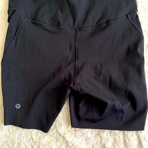 Lululemon Base Pace 6” Black shorts